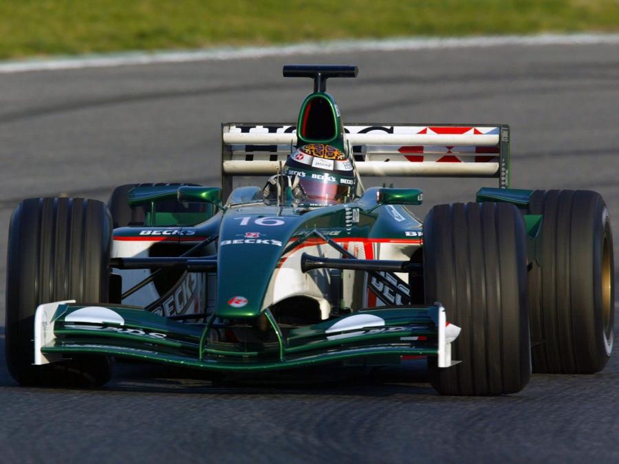 Jaguar R3 2002 года выпуска. Фото 1. VERcity